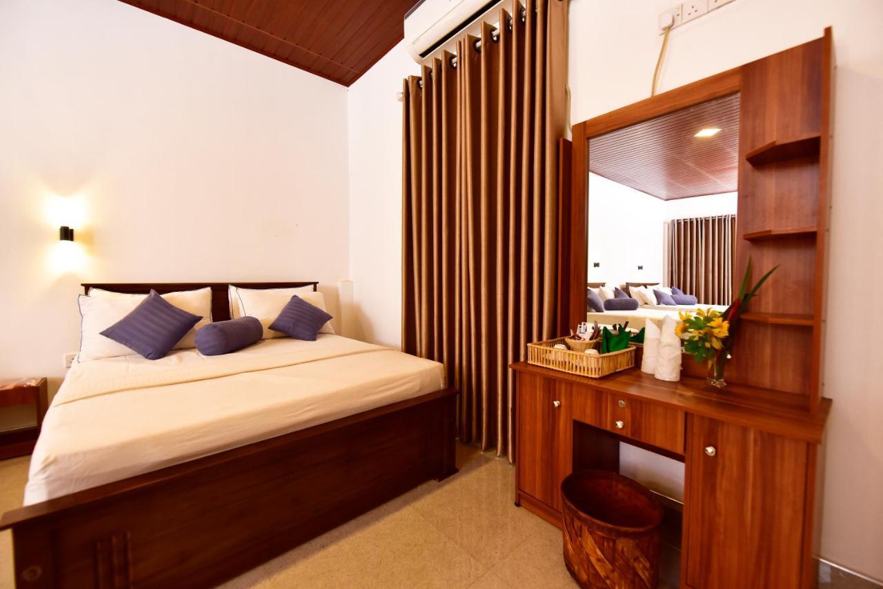 Ariya Rest & Ayurveda Spa Полоннарува Экстерьер фото